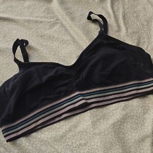 Women’s Black Striped Band Wireless Bralette